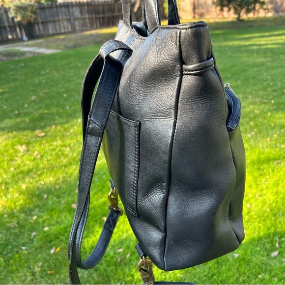 Vintage Hobo International 3-in-1 Black Leather Handbag/Shoulder/Backpack main image 9